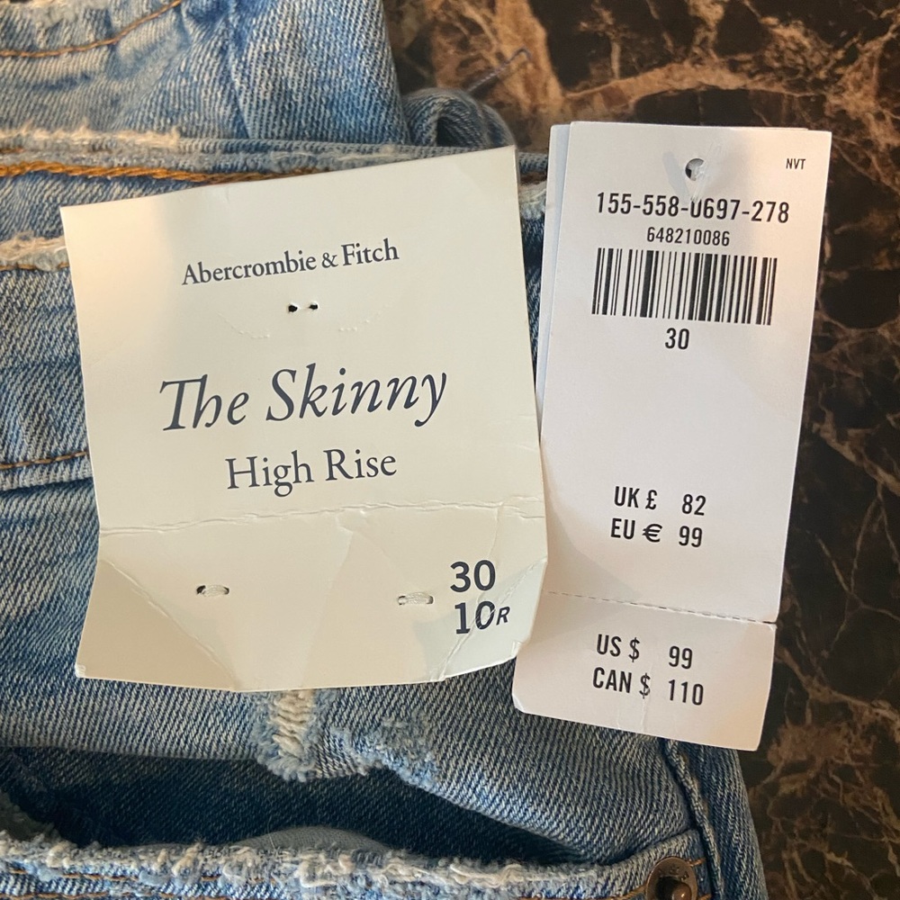 Abercrombie & Fitch Skinny High Rise Jeans